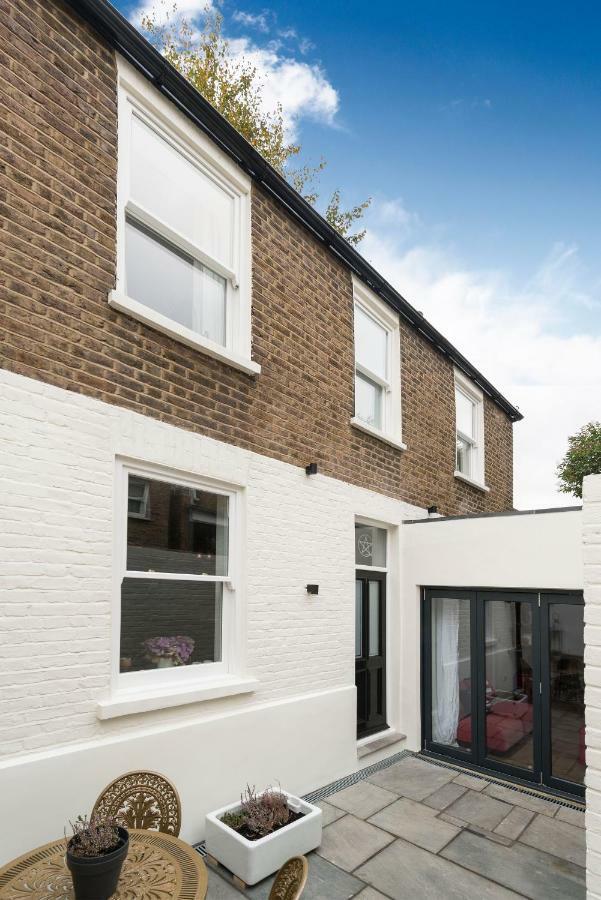Stunning Gated Home London Exterior photo